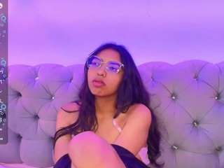hottiepink02 from camsoda