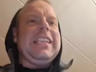 mikelowry877's Live Sex Cam Show