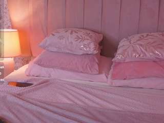 kiraroxx Live Webcam on CamSoda