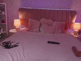 kiraroxx webcam model