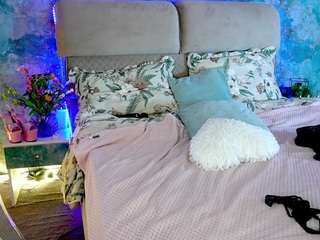 kiraroxx live webcam show