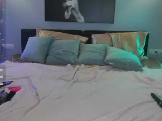 KiraRoxx's Live Sex Cam Show