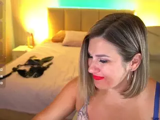 KiraRoxx's Live Sex Cam Show