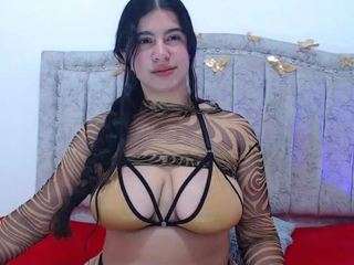 marianahott4