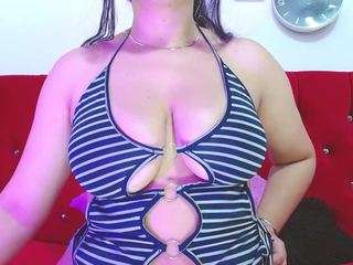 marianahott4