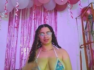 marianahott4