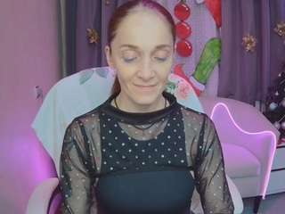 breeterner's CamSoda show and profile