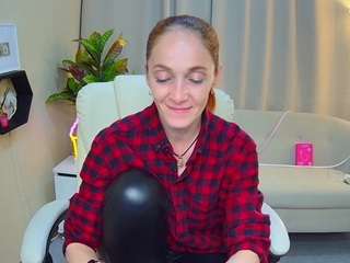 breeterner's CamSoda show and profile