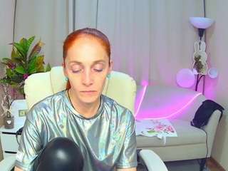 breeterner's CamSoda show and profile