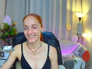 breeterner's CamSoda show and profile