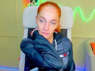 BreeTerner live cam preview