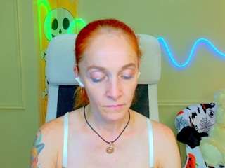 BreeTerner live cam preview