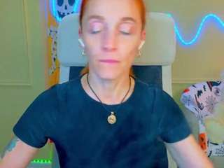 BreeTerner live cam preview