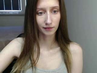 le modèle lunaxdelight est en webcam porno dans un show sur le site camsoda, il possède les tags suivants: ass,role-play,kinky,mistress,no smoking,orgasm,pov,pussy,skinny,asshole,spank,sph,strip,tease,teen-18,young-adult,joi,jerk-off-instruction,green eyes,german