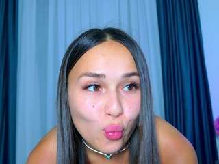 brenda-m00n from CamSoda is Freechat
