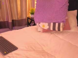 chloe-cherry21 Live Webcam on CamSoda