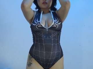 Live webcam model mikitourab on Soda Cams