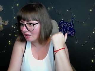 Live cam show with ZannaDreil