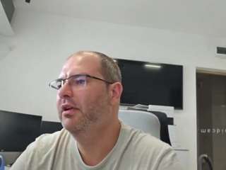 Andrew19005 live cam preview