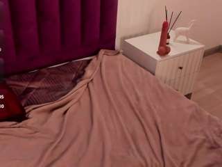 Live cam show with DianaGarrett