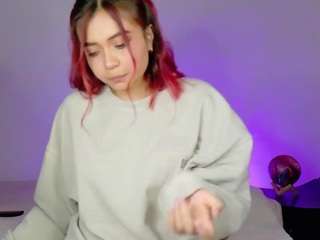 emmaevanns Live Webcam on CamSoda