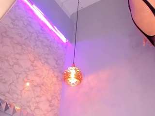 mia-jonsonn Live Webcam on CamSoda