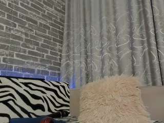 Adela26