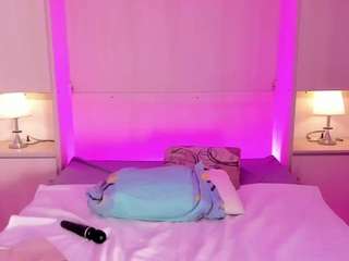 emilyystuart live cam profile