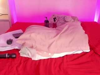 le modèle emilyystuart est en webcam porno dans un show sur le site camsoda, il possède les tags suivants: anal,public,anal toys,milf,moaning,natural,nature,no drinking,no smoking,oil,pussy,lovense,shaved,shaved pussy,squirt,squirter,strip,swallow,tattoos,toys