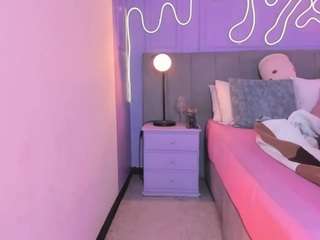 mmelodyy1 Live Webcam on CamSoda