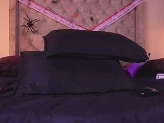 AllissonM live cam preview