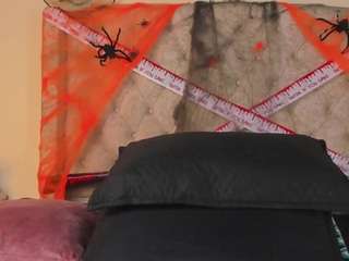 AllissonM