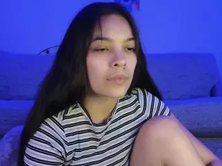 sweetlikeblu's Live Sex Cam Show