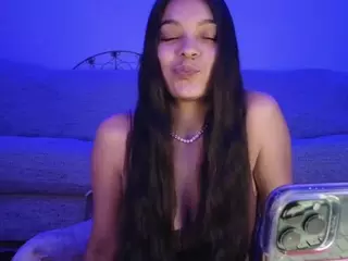 sweetlikeblu's Live Sex Cam Show