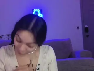 sweetlikeblu's Live Sex Cam Show