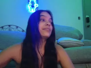 sweetlikeblu's Live Sex Cam Show