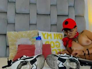 annn-scott live cam on CamSoda