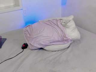 alejarossi live cam profile