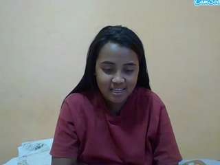 Brown Hair, Big Tits, Young Ad Camiqa – Free Live Video Chat with Strangers Online