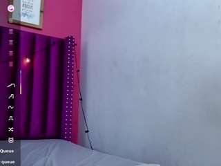 petitelittleebonyy from CamSoda