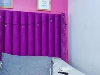  petitelittleebonyy chat room
