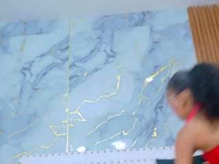 petitelittleebon... Live Webcam on CamSoda