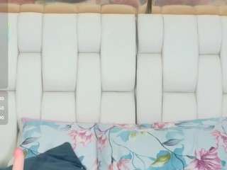  petitelittleebonyy chat room