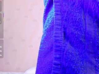 petitelittleebonyy Live Webcam on CamSoda