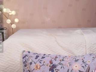 petitelittleebonyy webcam