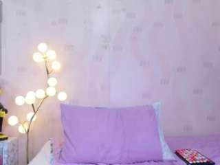 petitelittleebonyy