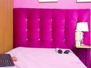 petitelittleebonyy Sex Cam Show