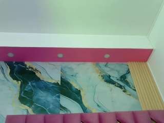 petitelittleebonyy