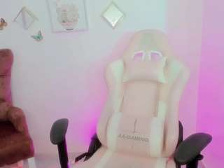 zoeybelair Live Webcam on CamSoda