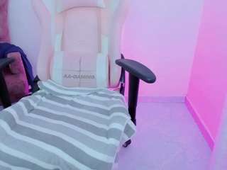 zoeybelair chat room